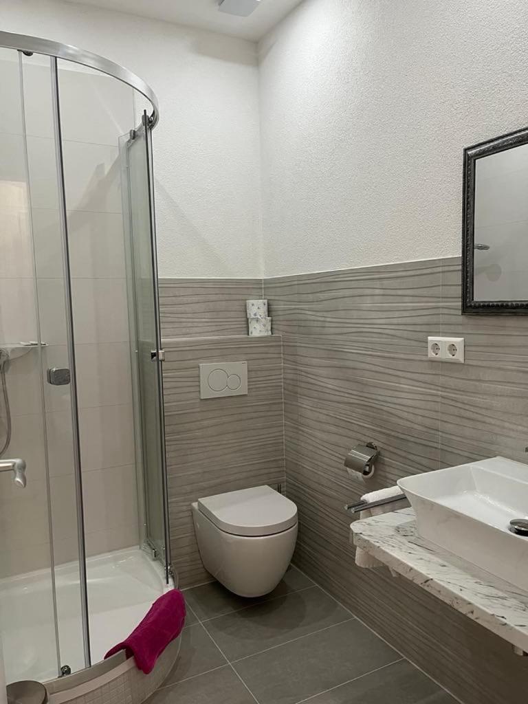 Trang Hotel ראסטאט מראה חיצוני תמונה